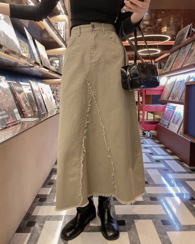 MAYBINS(メイビンス)の「Fringe incision long skirt(Skirts)」