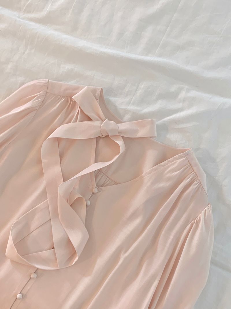 silk ribbon tie blouse
