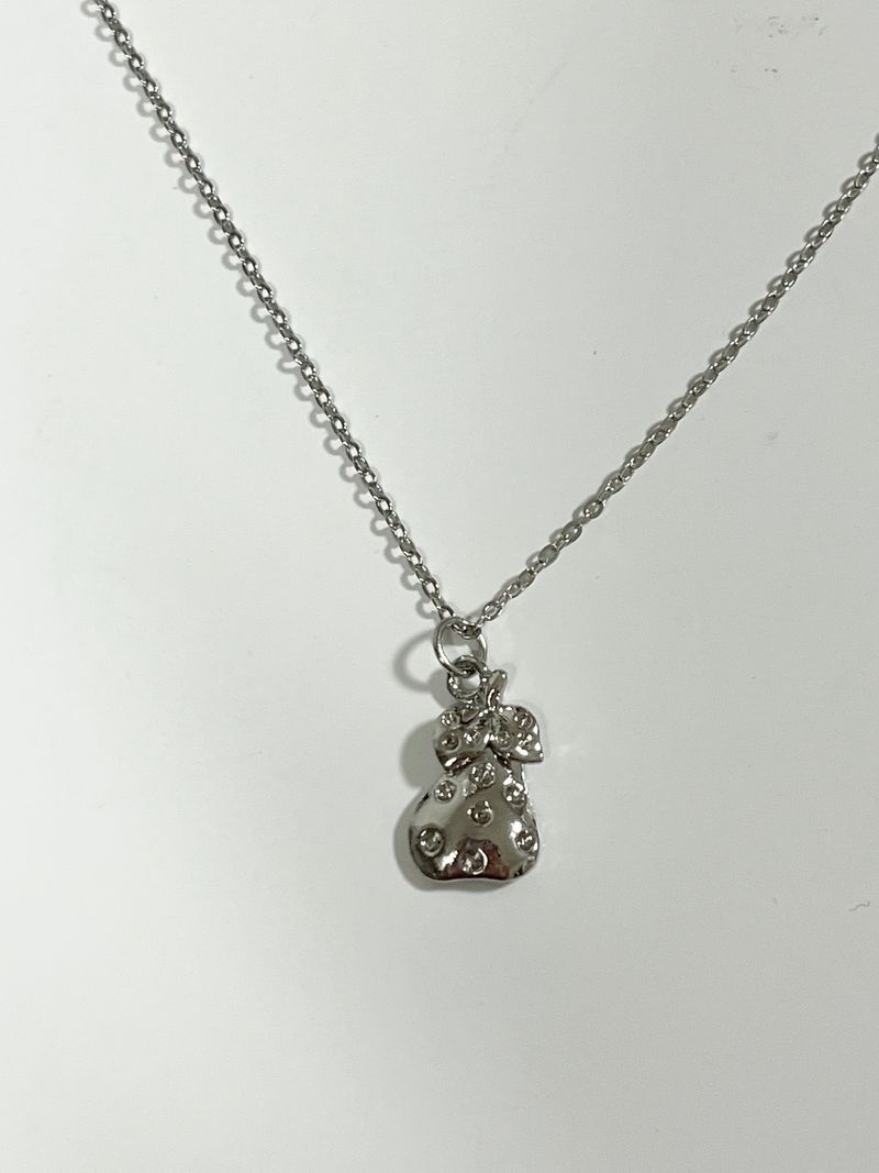 MADE pear Necklace