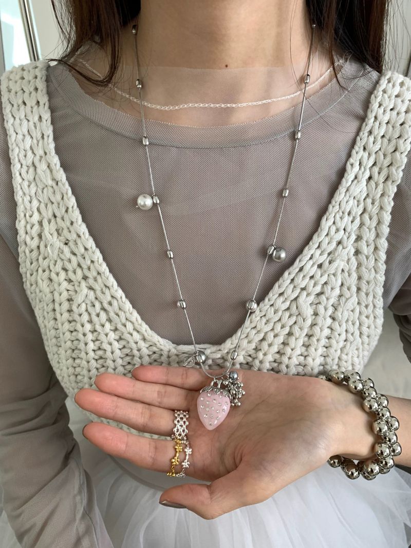 House of haus（ハウス オブ ハウス）の「ストロベリー ミックス ボール ネックレス（アクセサリー）」