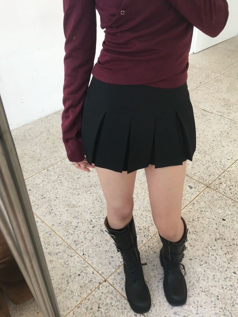 moroi（モロイ）の「Half Pleated Skirt（Skirts）」