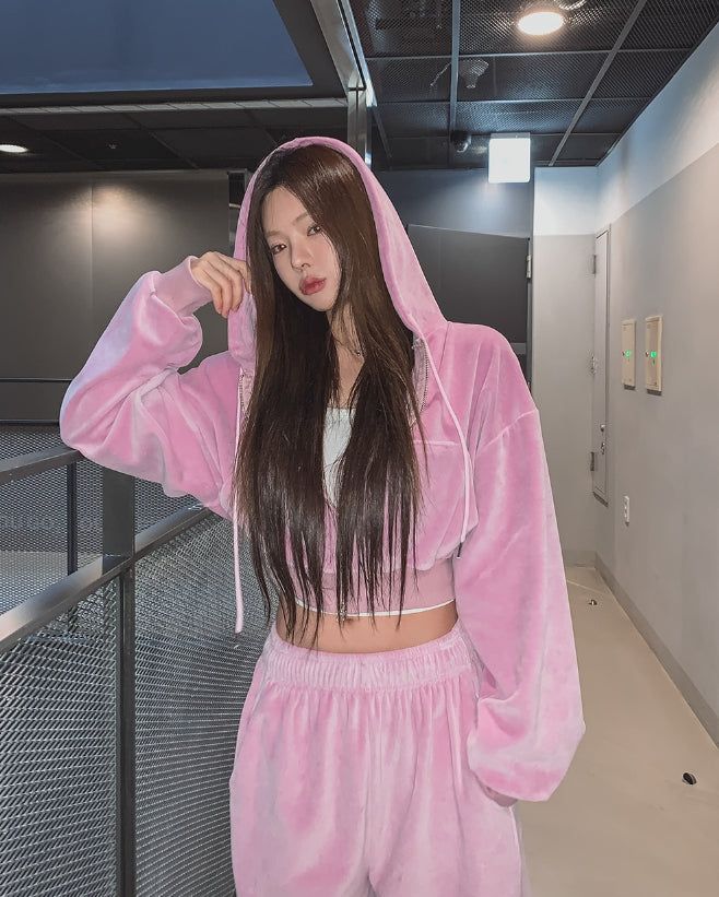 ULAN(ユレン)の「Wrinkle Velour Two Way Crop Hood Zip-Up(Tops)」