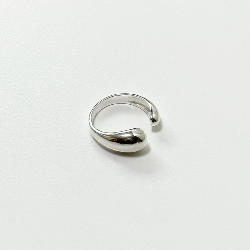 equope(エクァウプ)の「dew open ring(Accessories)」