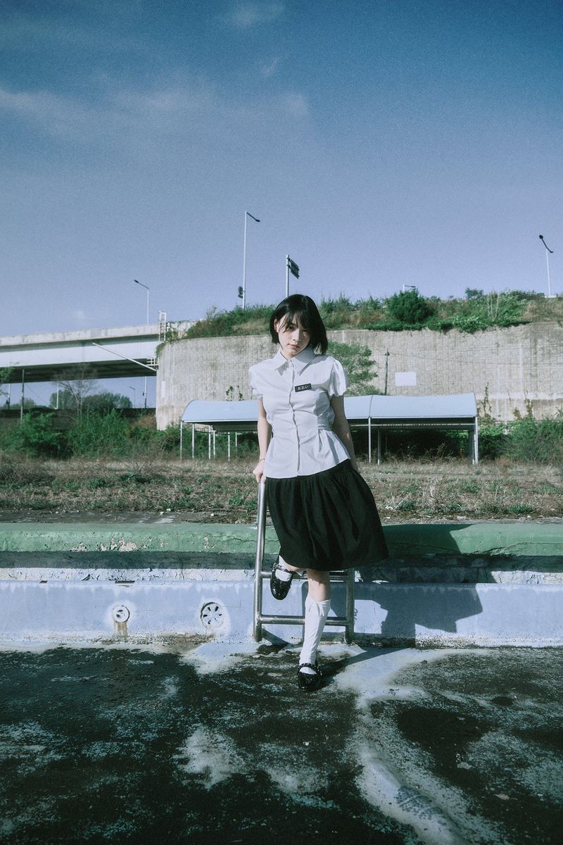 COLLAR OVER KNEE SOCKS (2COLOR)