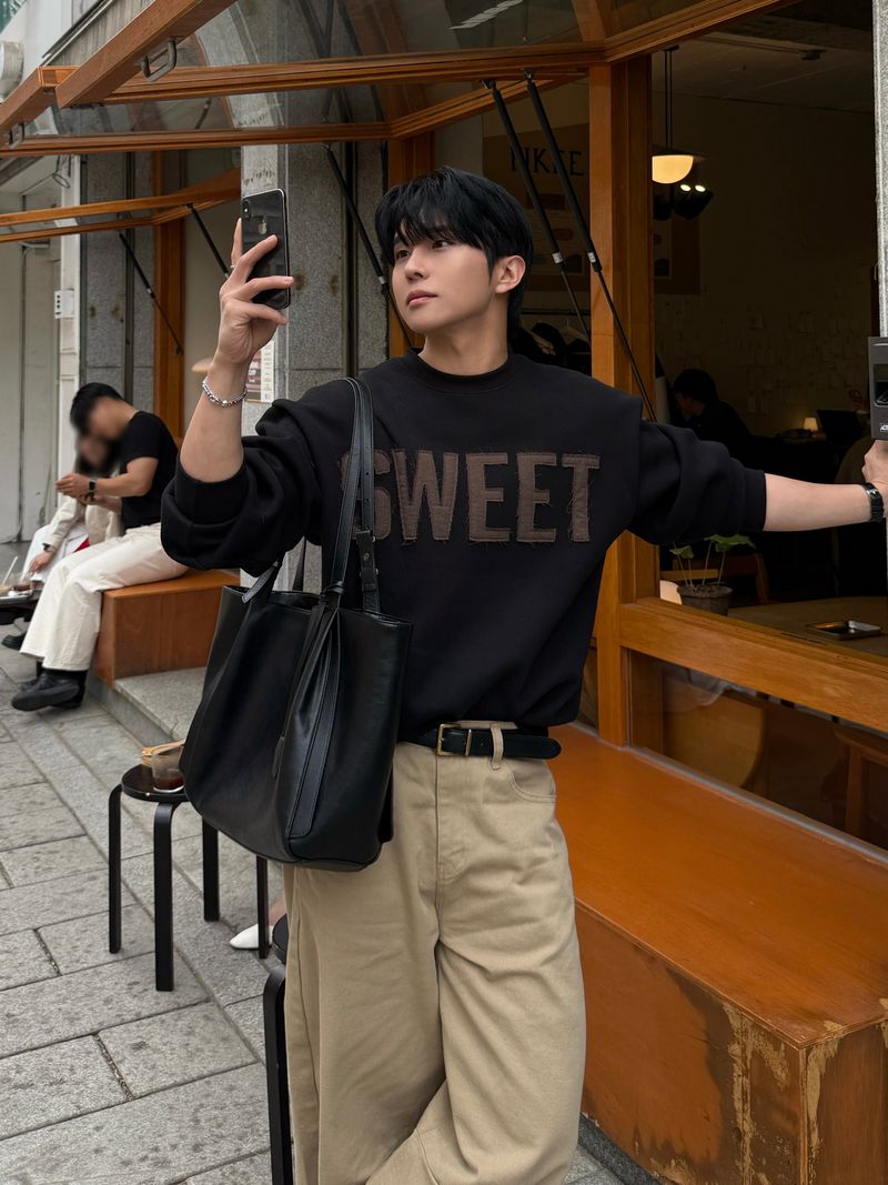 Sweet patch sweatshirt