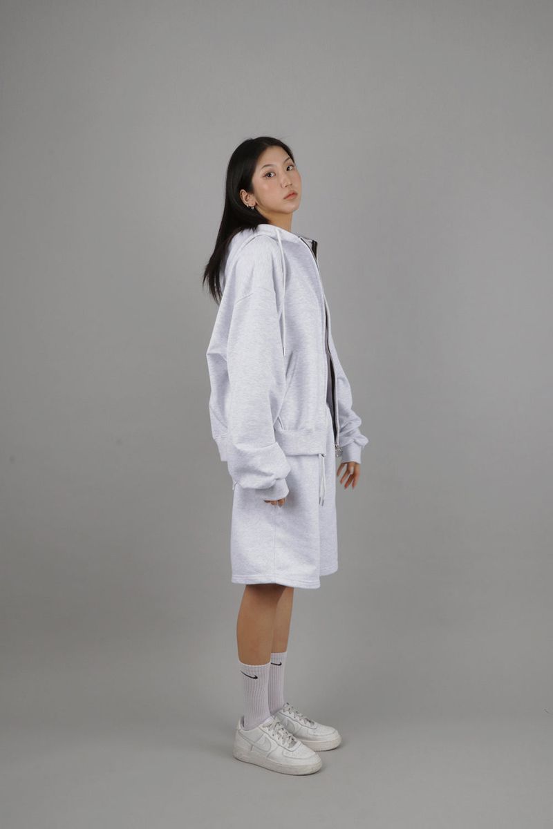 KEVIN OVER-FIT BERMUDA SHORTS