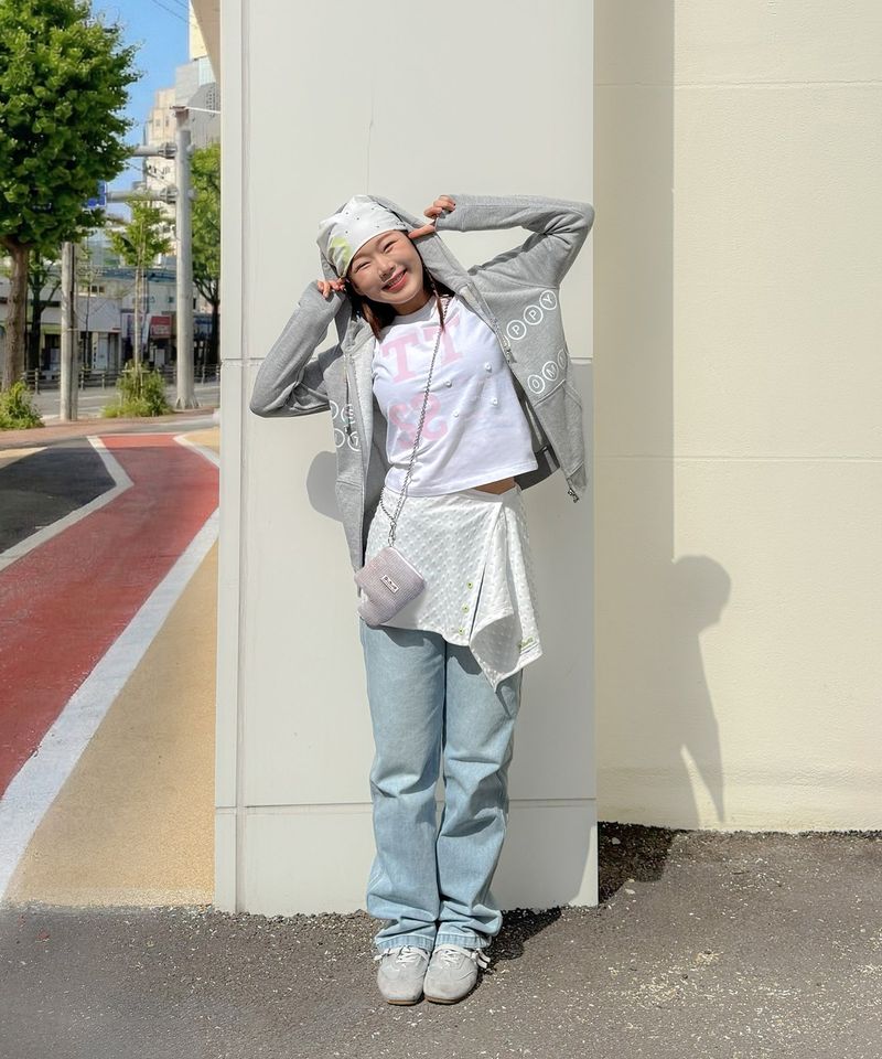 [Pouch SET] TT S2 Logo Slim Short Sleeve T-Shirt_White