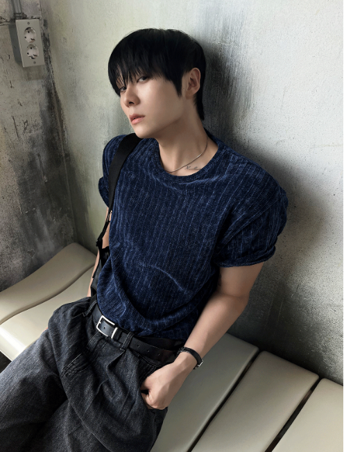 Belloa Round Short Sleeve T-Shirt