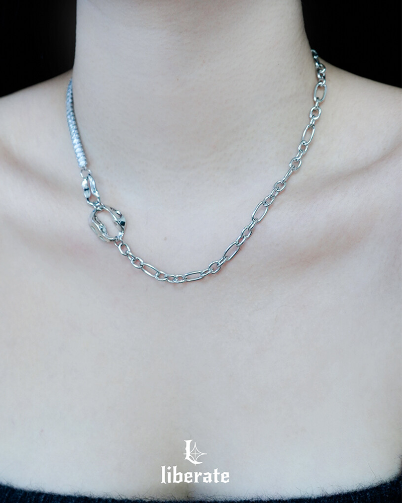 Crumpled Cubic Chain Necklacae