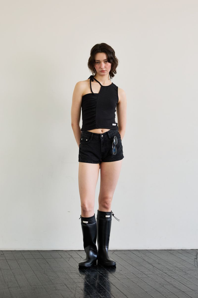 BEBE UNBALANCE SLEEVELESS TOP / BLACK