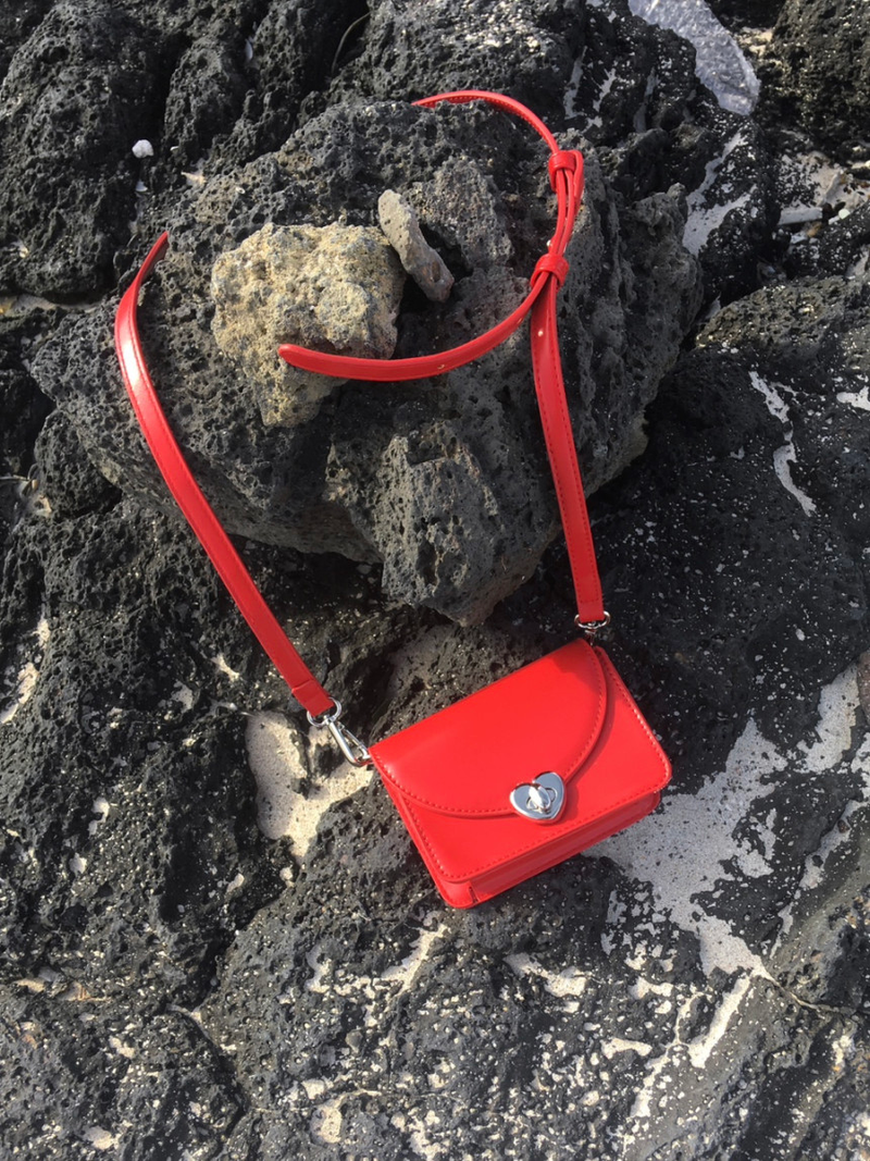 moroi(モロイ)の「Heart wallet bag(Bags)」