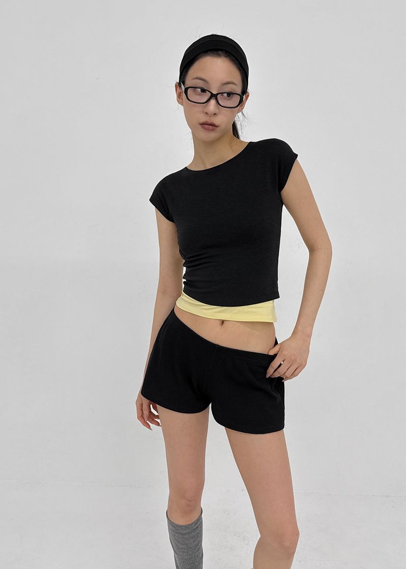[MADE] Soro Low Waist Banded Shorts