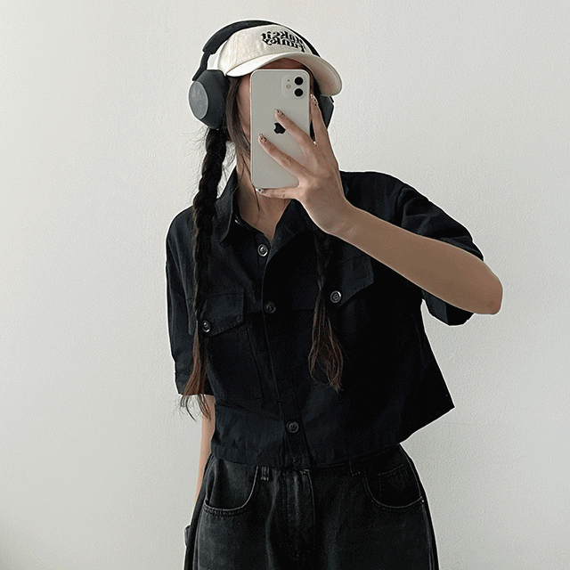hijjoo（ハイチュー）の「Lund Cotton Cropped Short-Sleeved Shirt（Tops）」