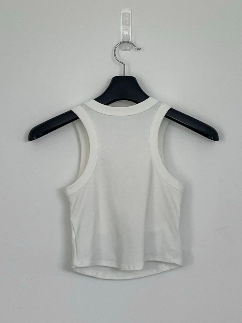 Neila sleeveless