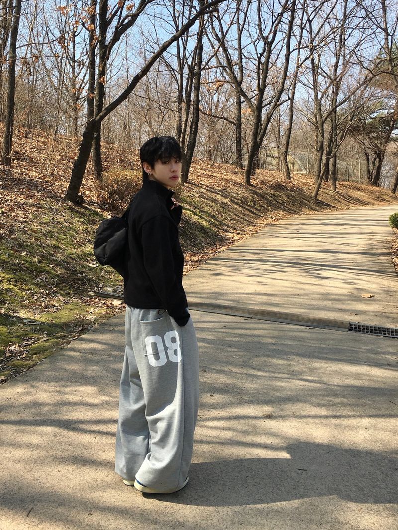 08 Basic Pintuck Wide Sweatpants 4C