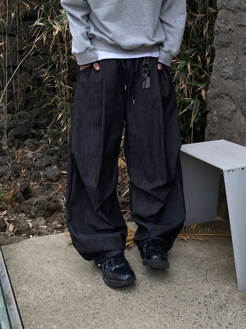 Duff Pintuck Curved Pants 2C