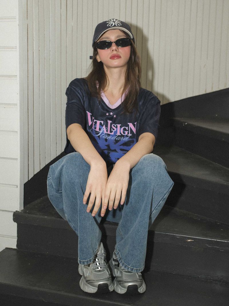 Glossy Stripe Logo T-shirt (Navy)