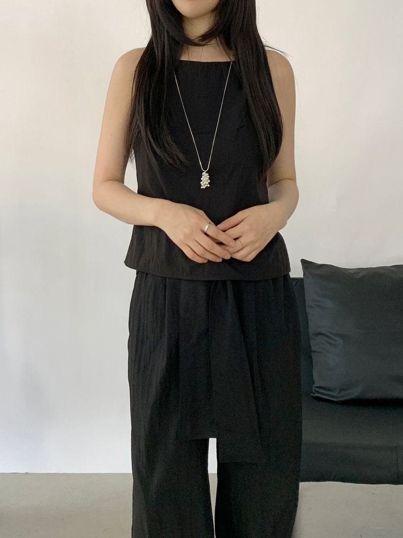 Raina halterneck sleeveless blouse