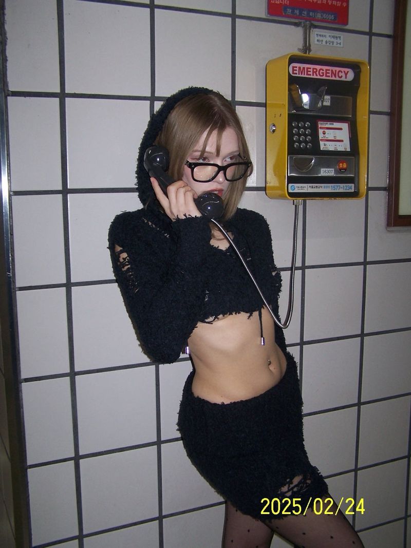 From knit skirt (Black)