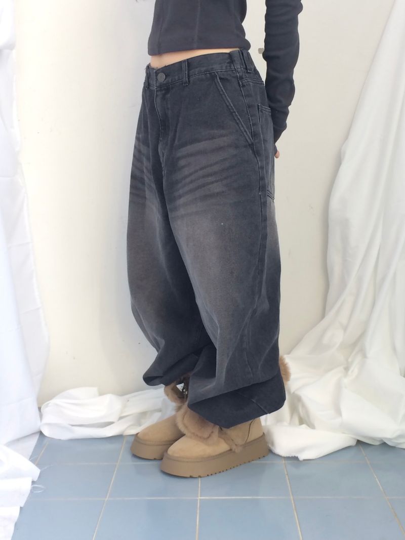 Curved overfit washed denim