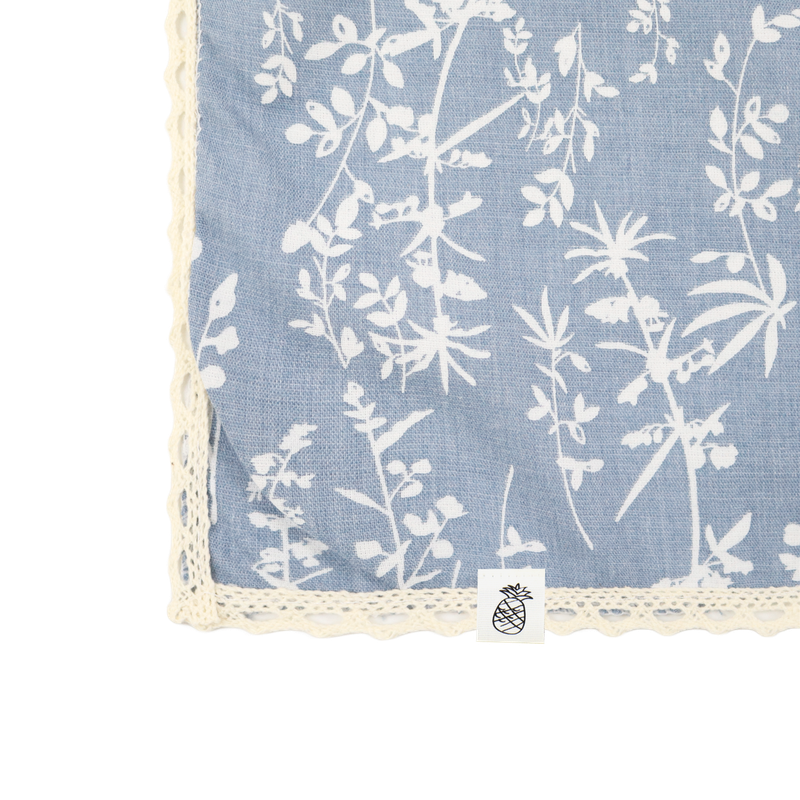CLOUD LACE SCARF