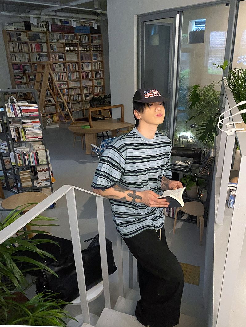HOLY IN CODE（ホーリーインコード）の「No.1247 A pigment stripe half T (3color)（Tops）」