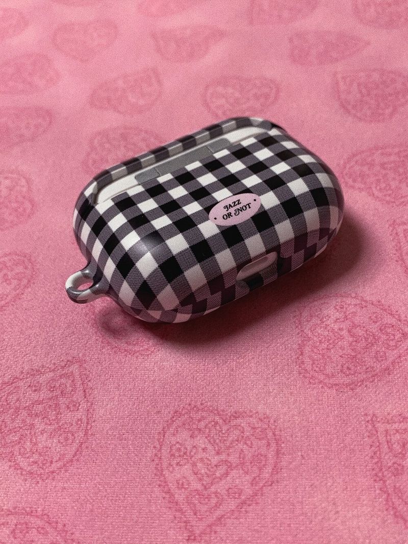 Vtg Black Pink Air Pods Case