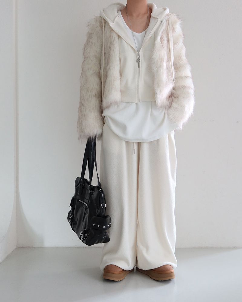 Fluffy fleece hooded zip-up jacket