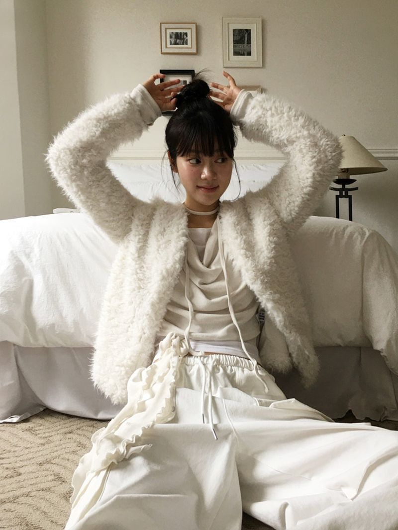 nobiyaka（ノビヤカ）の「2way fur cardigan（Tops）」
