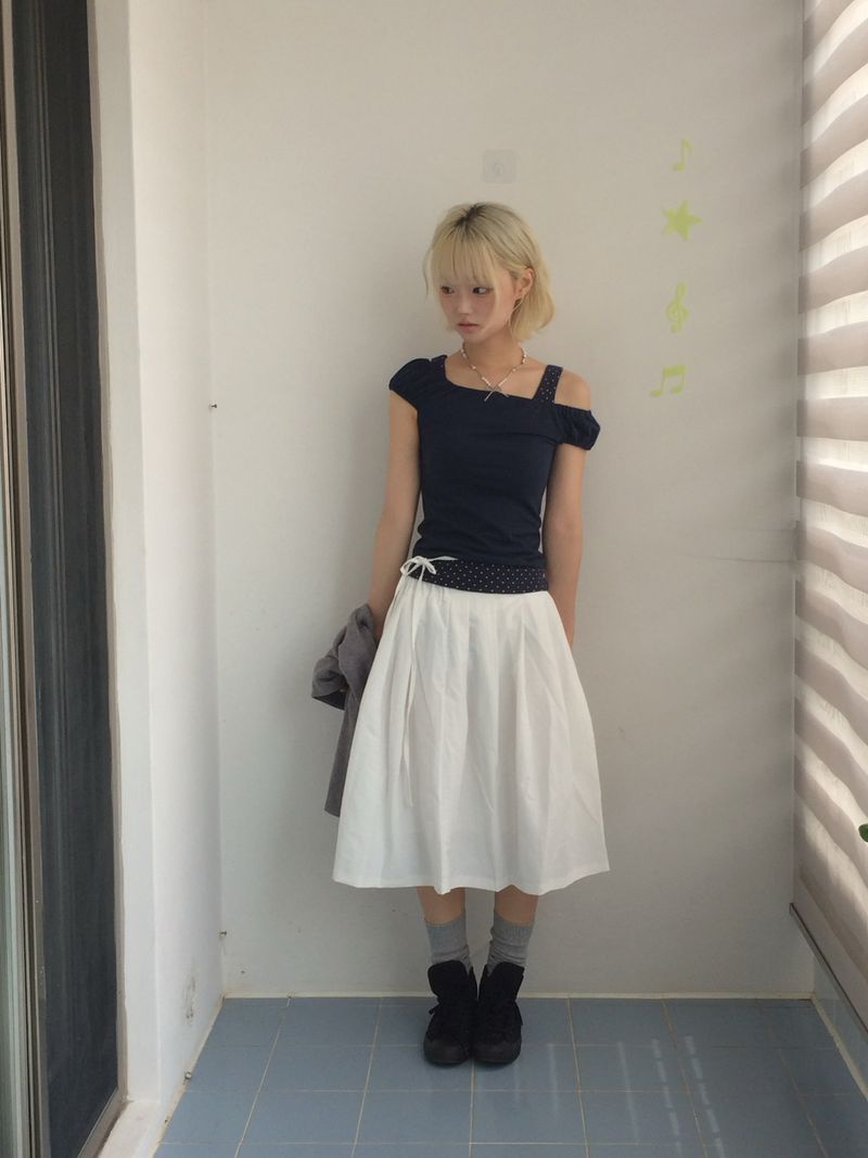Powder pleats and pouch skirts