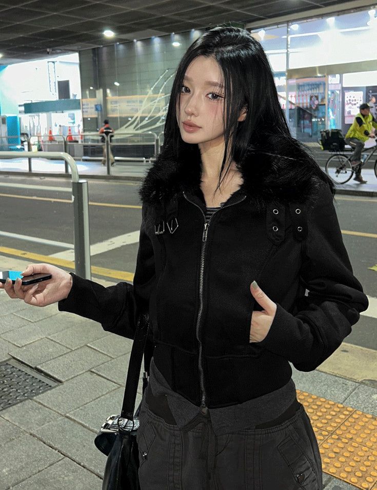 Deep Black Crop Fur Mustang