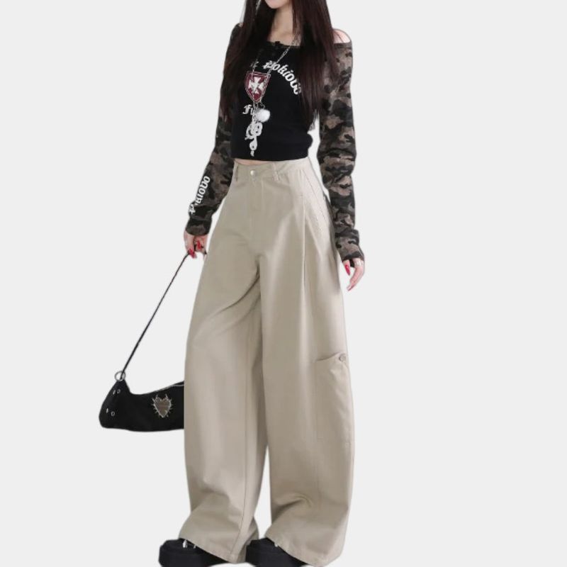La mode MAQI（ラ モード マキ）の「レトロハイウエストワイドレッグオールドマネーパンツ（パンツ）」