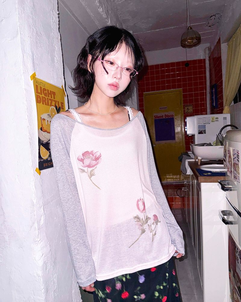 douchidouchi（ドウチドウチ）の「(2color) ソフト チューリップ ラグラン シアー ロングスリーブ Tシャツ（トップス）」