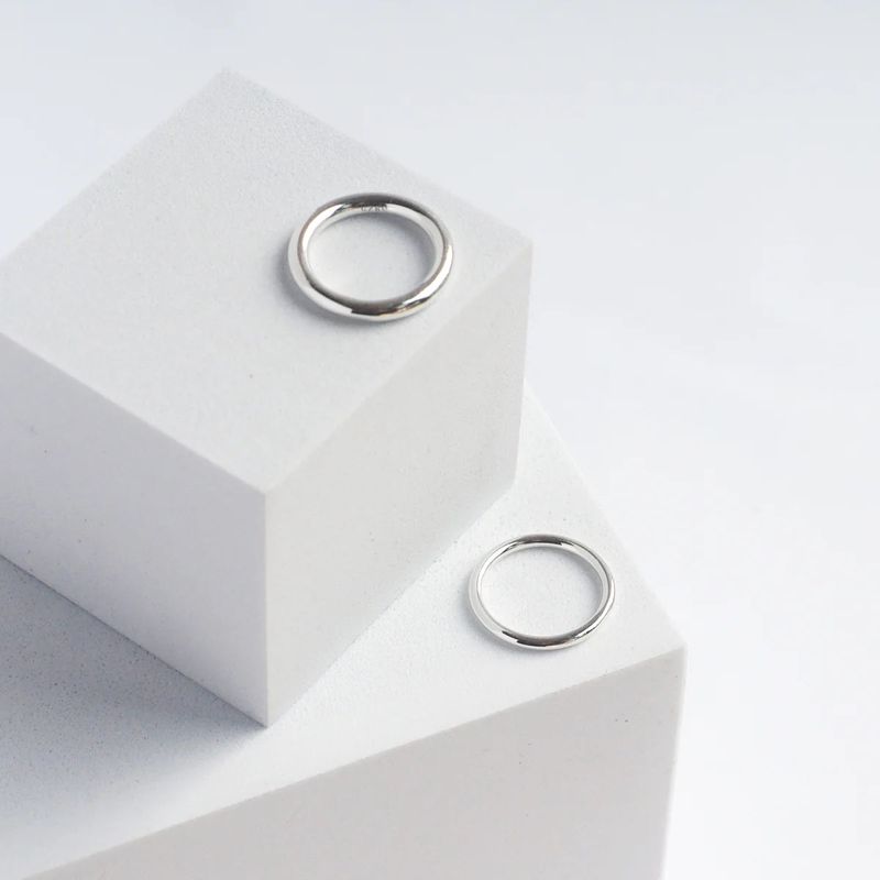 éclater（エクラテ）の「Minimalist Hoop Ring（Accessories）」