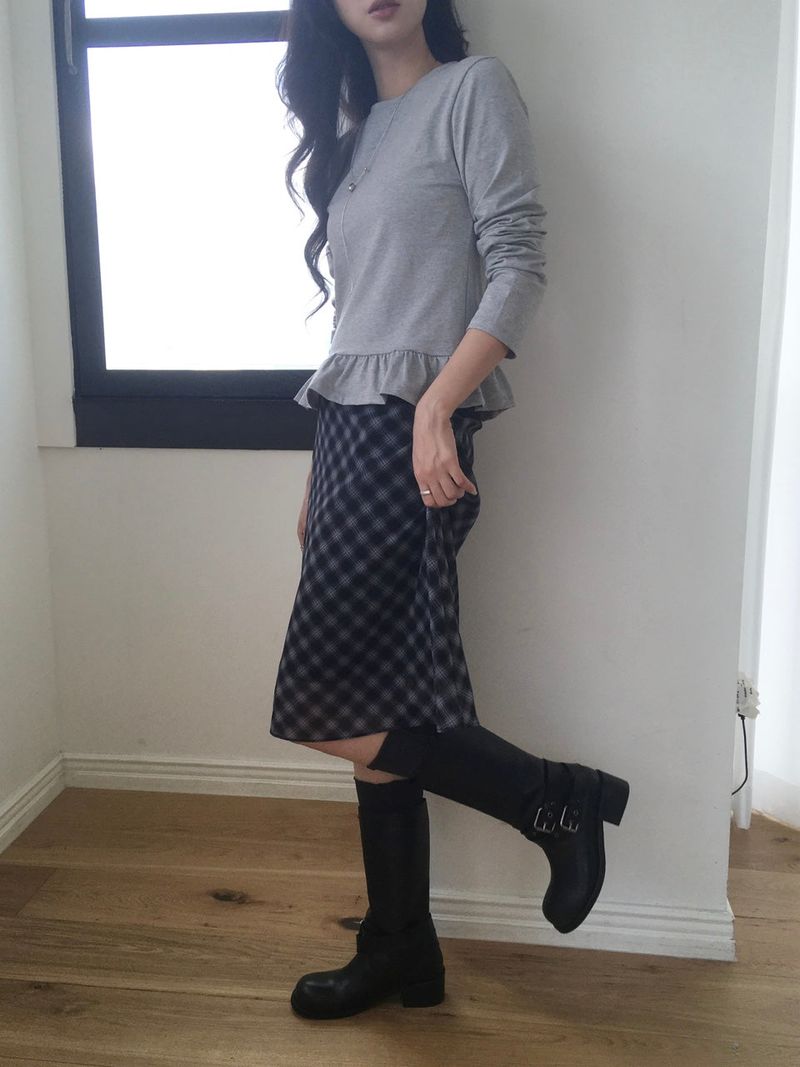 Two Buckle Middle Boots