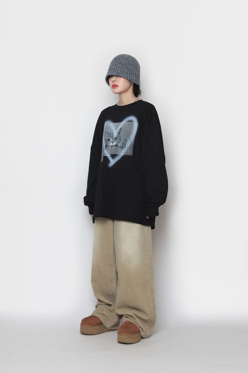 Cat Heart Spray Long Sleeve T