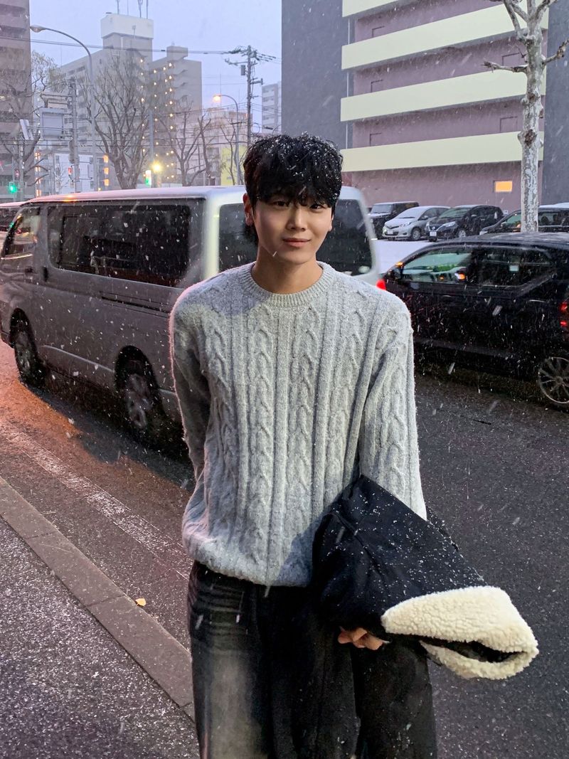 Cozy warmer cable round knit