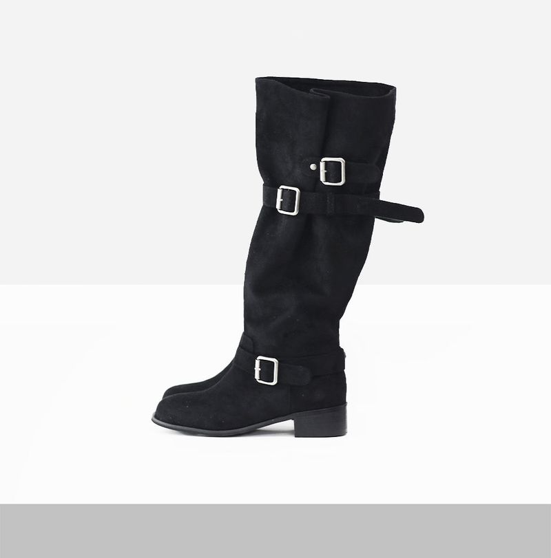 Rat Belt Suede Boots