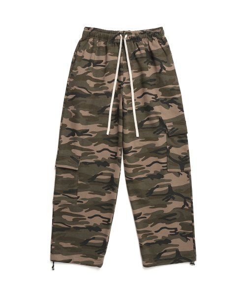 CAMO WIDE STRING CARGO PANTS