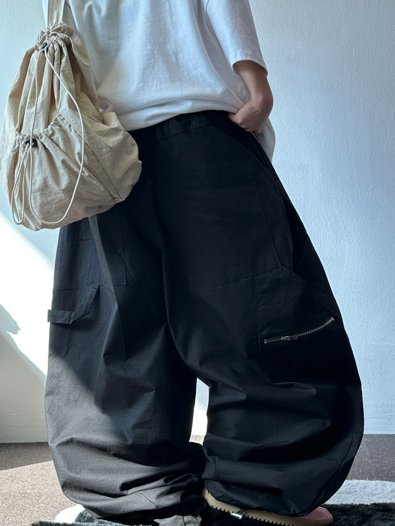 BACK ZIP HIP CAPPER BALLOON BIG LONG PANTS 💚🐣 - 3 COLORS