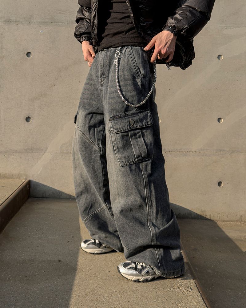 Curt Cut Cargo Wide Denim