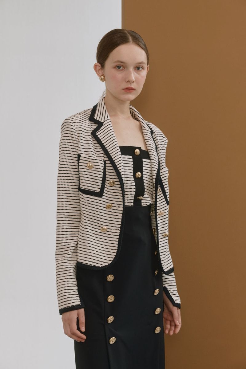 Button skirt