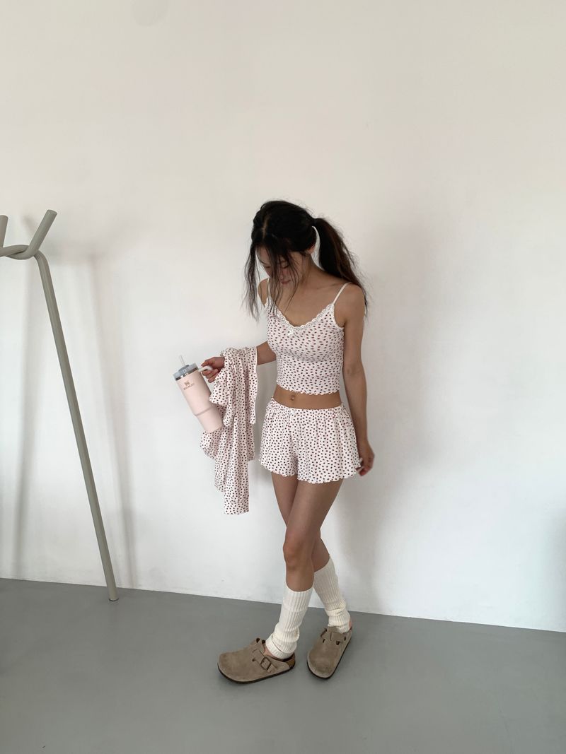 BERRY SLEEVELESS (2C)