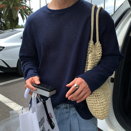 Izab Round Loose Fit Knit
