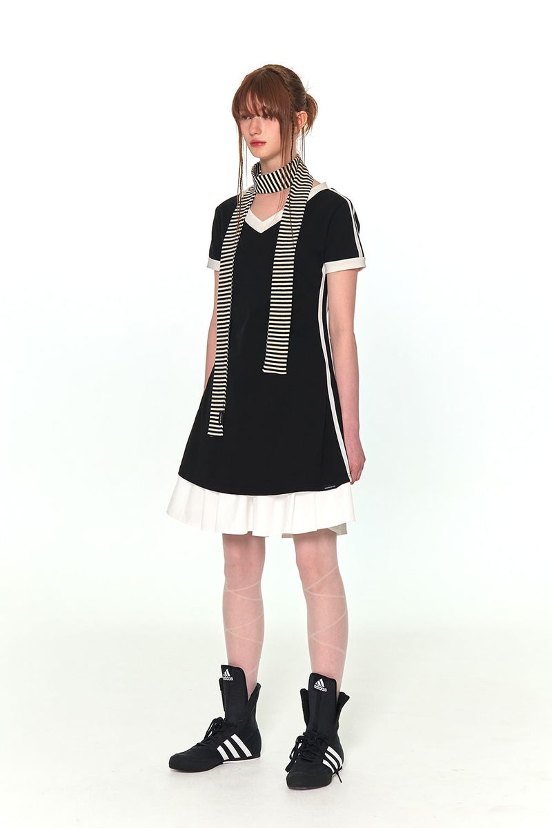 V NECK LINE OPS (BLACK)