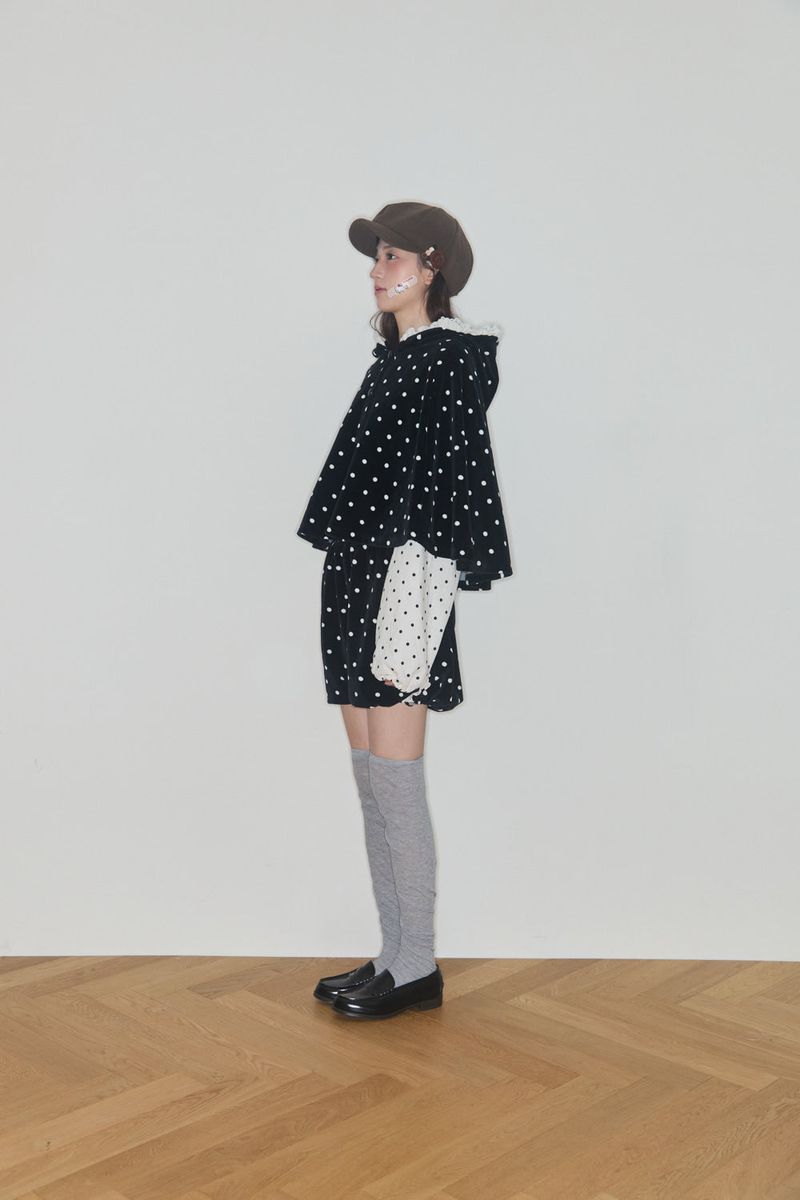 POLKA TERRY HOOD CAPE (BLACK)