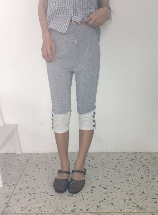 BAON（バオン）の「Usa Color Matching Button Three Quarter Capri Leggings Pants（Pants）」