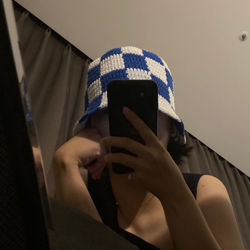 Étang（エッタン）の「[MADE] Étang チェッカーボードハット | ブルー（帽子）」