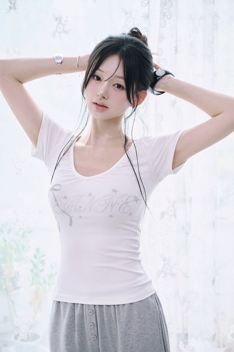 [MADE] Sparkle Rhinestone Ruched V-Neck Tee