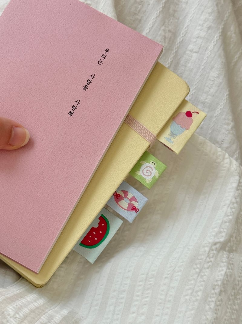 SUMMER BOOKMARK
